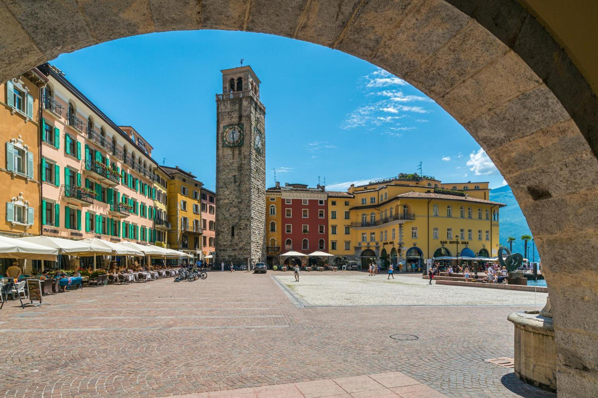 Nido Sui Tetti Di Riva Del Garda - Happy Rentals Exterior photo