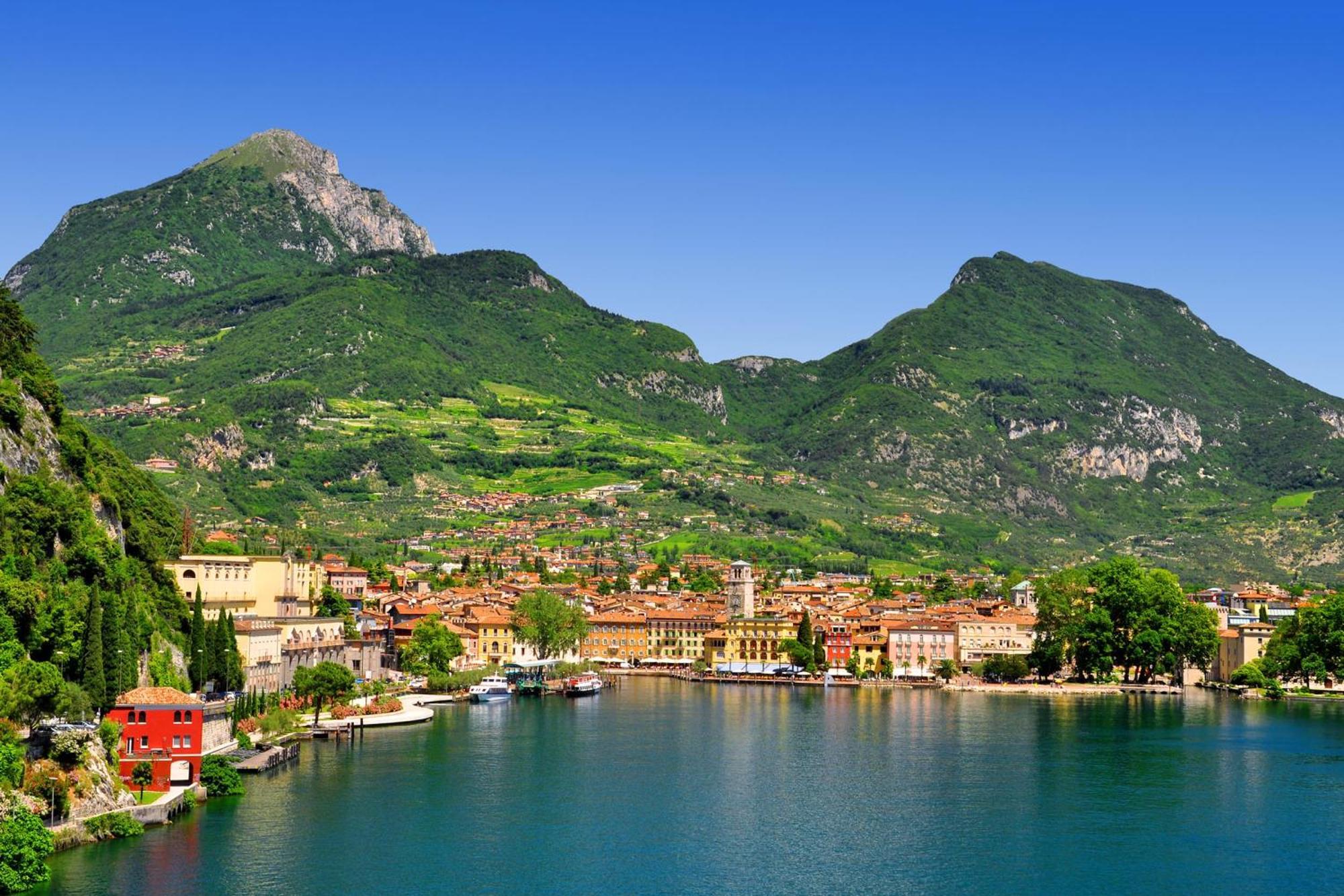 Nido Sui Tetti Di Riva Del Garda - Happy Rentals Exterior photo